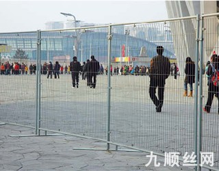 移動(dòng)護欄2.jpg