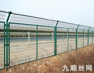框架型護欄網(wǎng)1.jpg